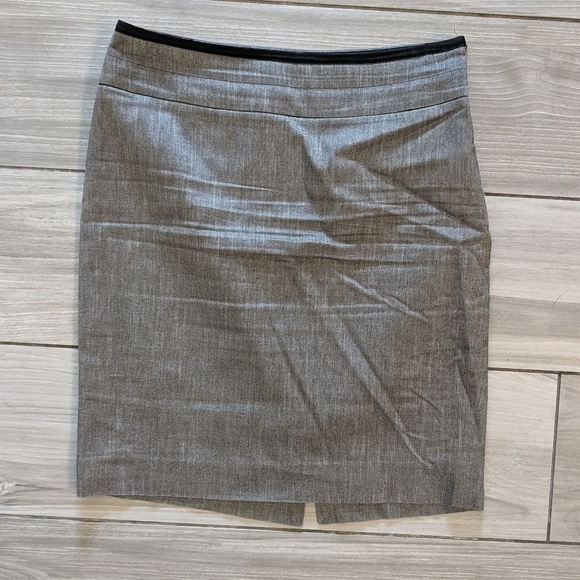 The Limited Tailored Pencil Skirt at Knee - Picture 1 of 6